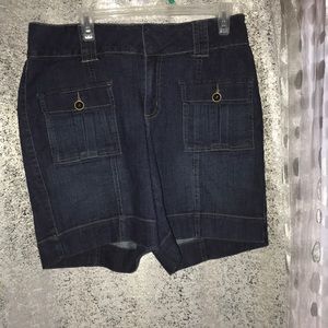 Fun style of Jean shorts